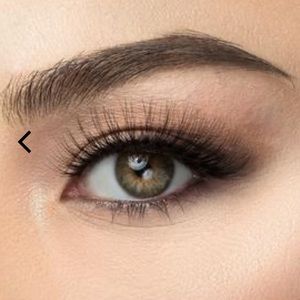 House Of lashes “Lavish Noir” strip